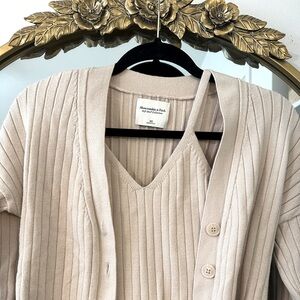 Abercrombie & Fitch Cardigan Set